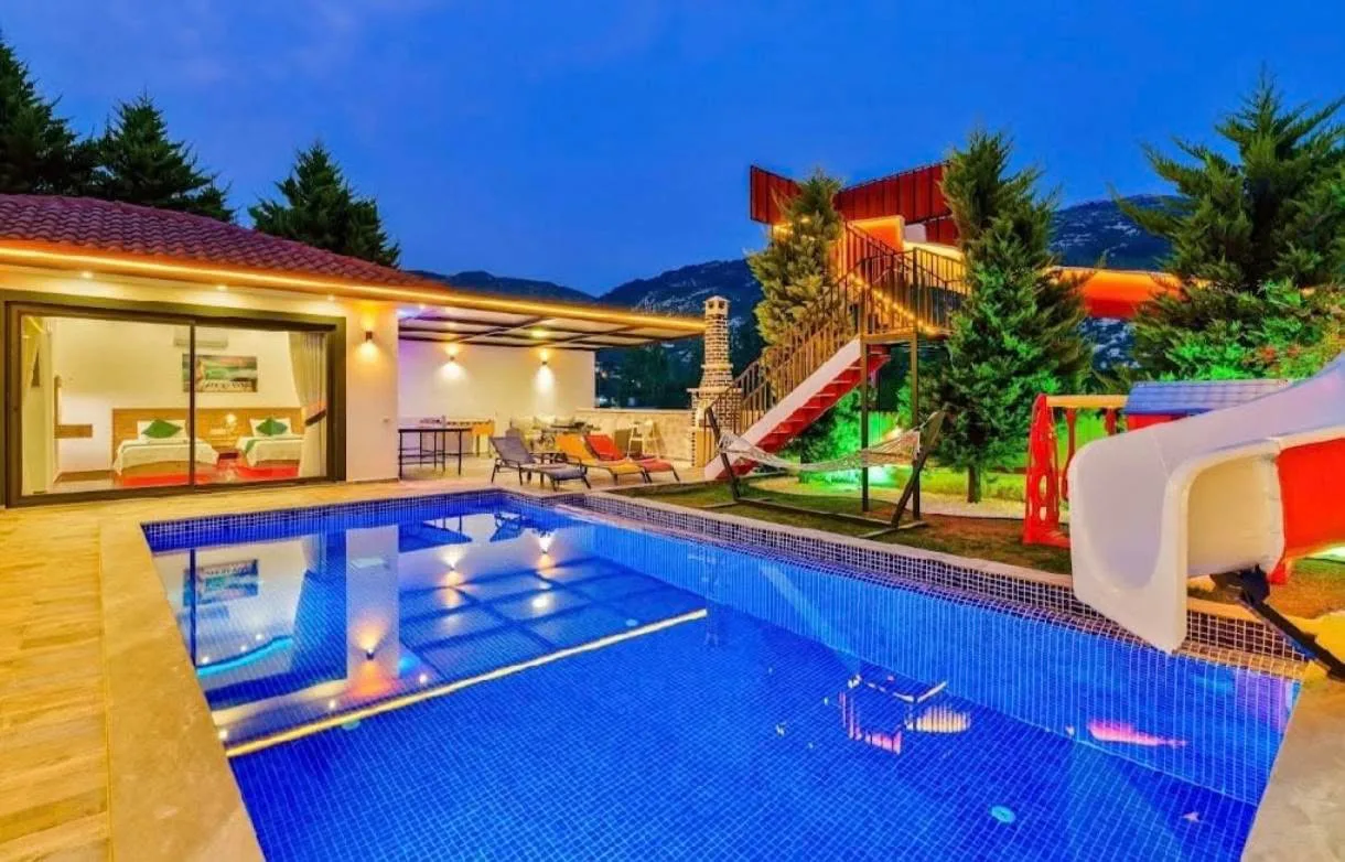 ERA DELUXİA